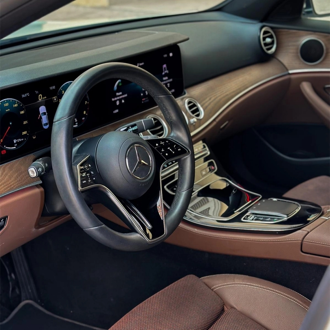 E200