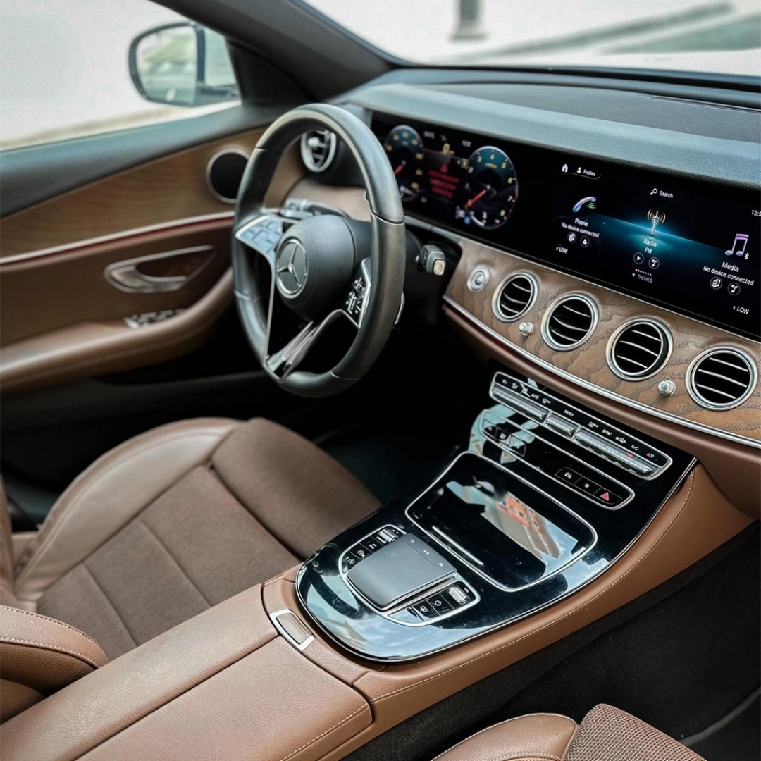 E200